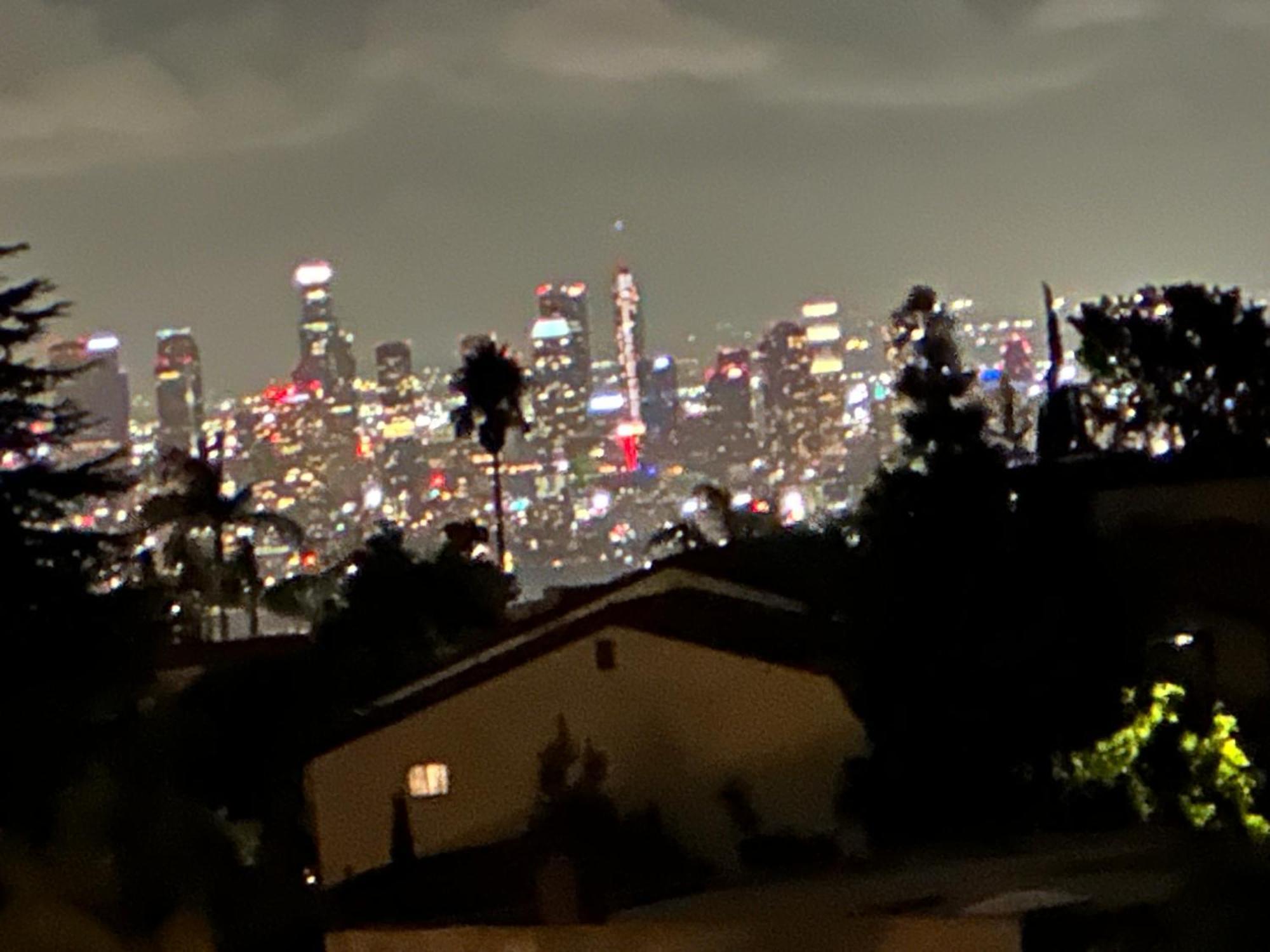 Le Chateau Los Angeles Exteriör bild